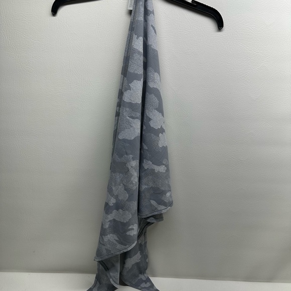 LULULEMON ALL YOU NEED SCARF, HSJS:  HERITAGE SPECKLE CAMO, GRAY, NWT, ONE SIZE - Picture 7 of 7